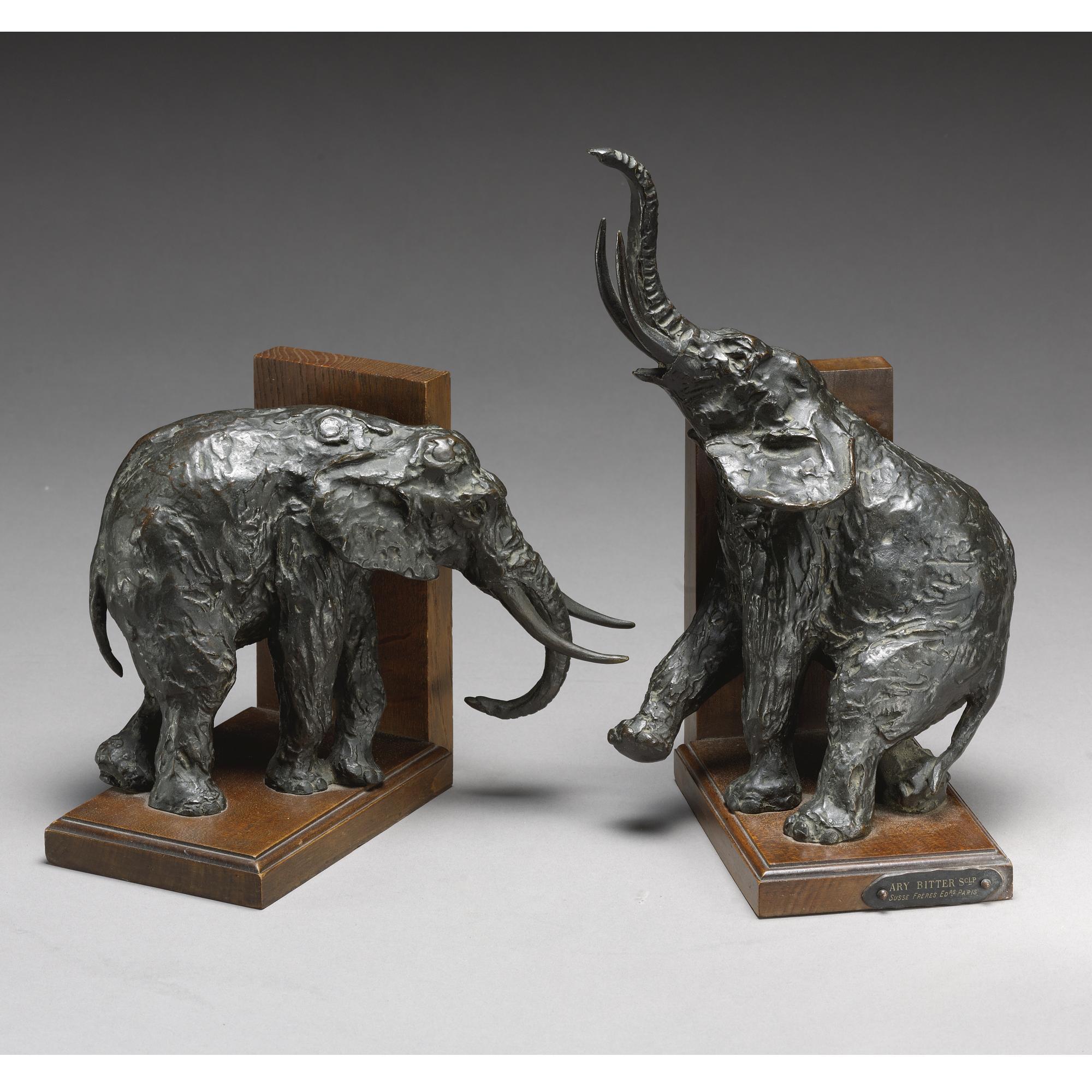 Ary Bitter - Elephant Bookends: A Pair