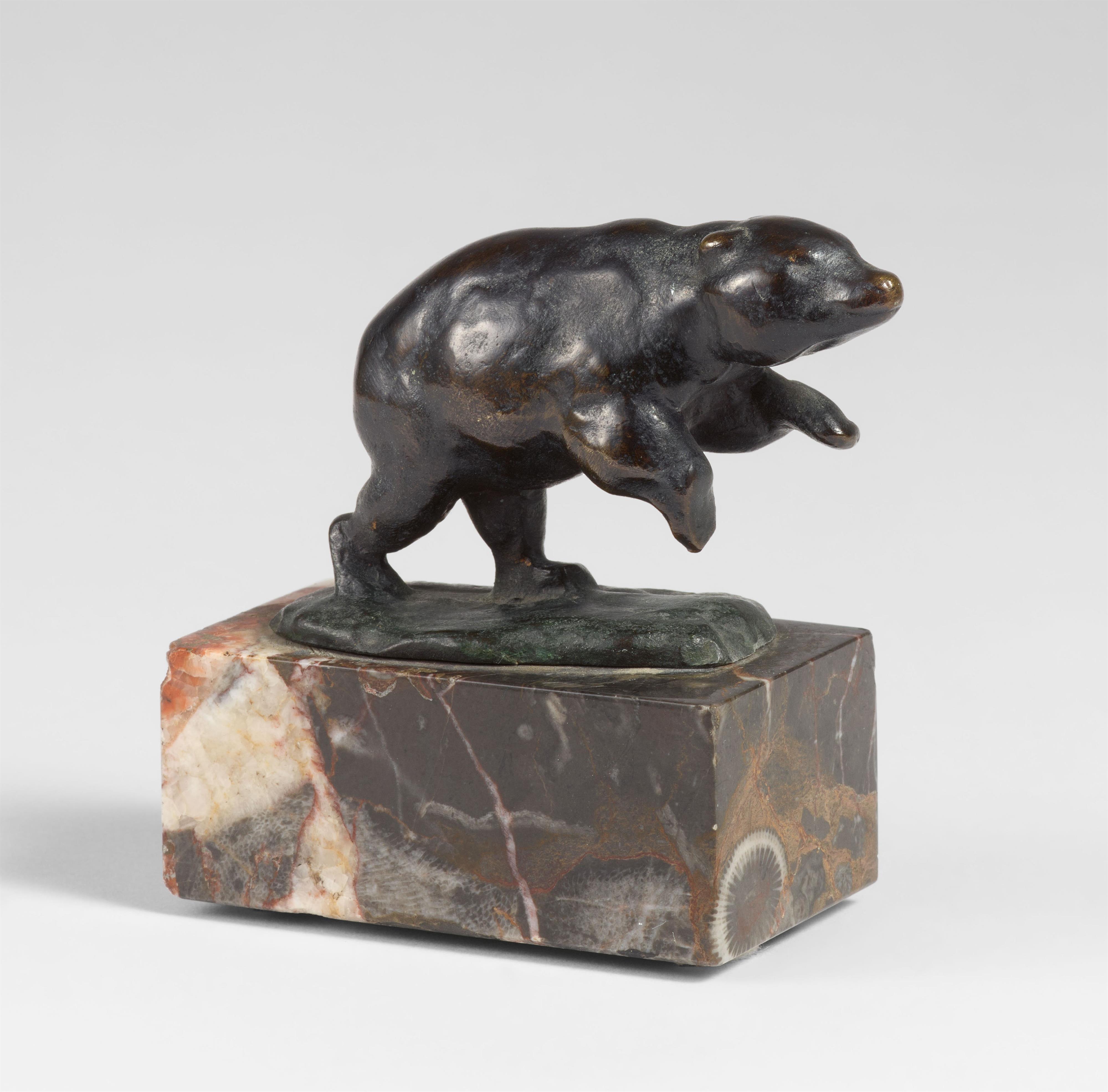 August Gaul - Eilender Bär auf den Hinterbeinen