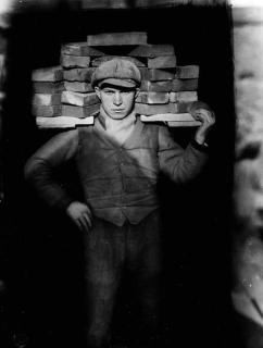 August Sander - Bricklayer\'s Mate