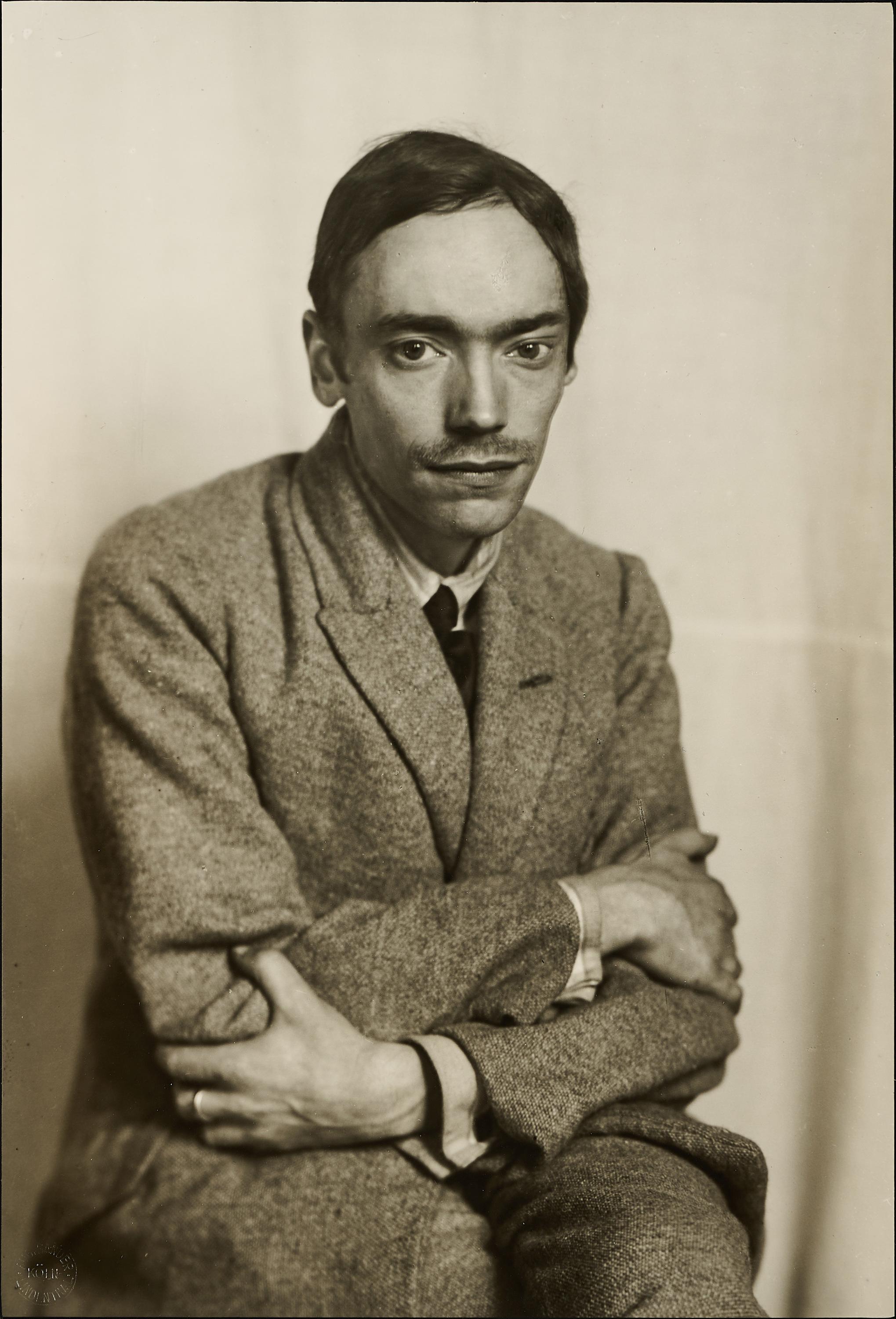 August Sander - Der Maler Franz Wilhelm Seiwert, Köln, 1928.