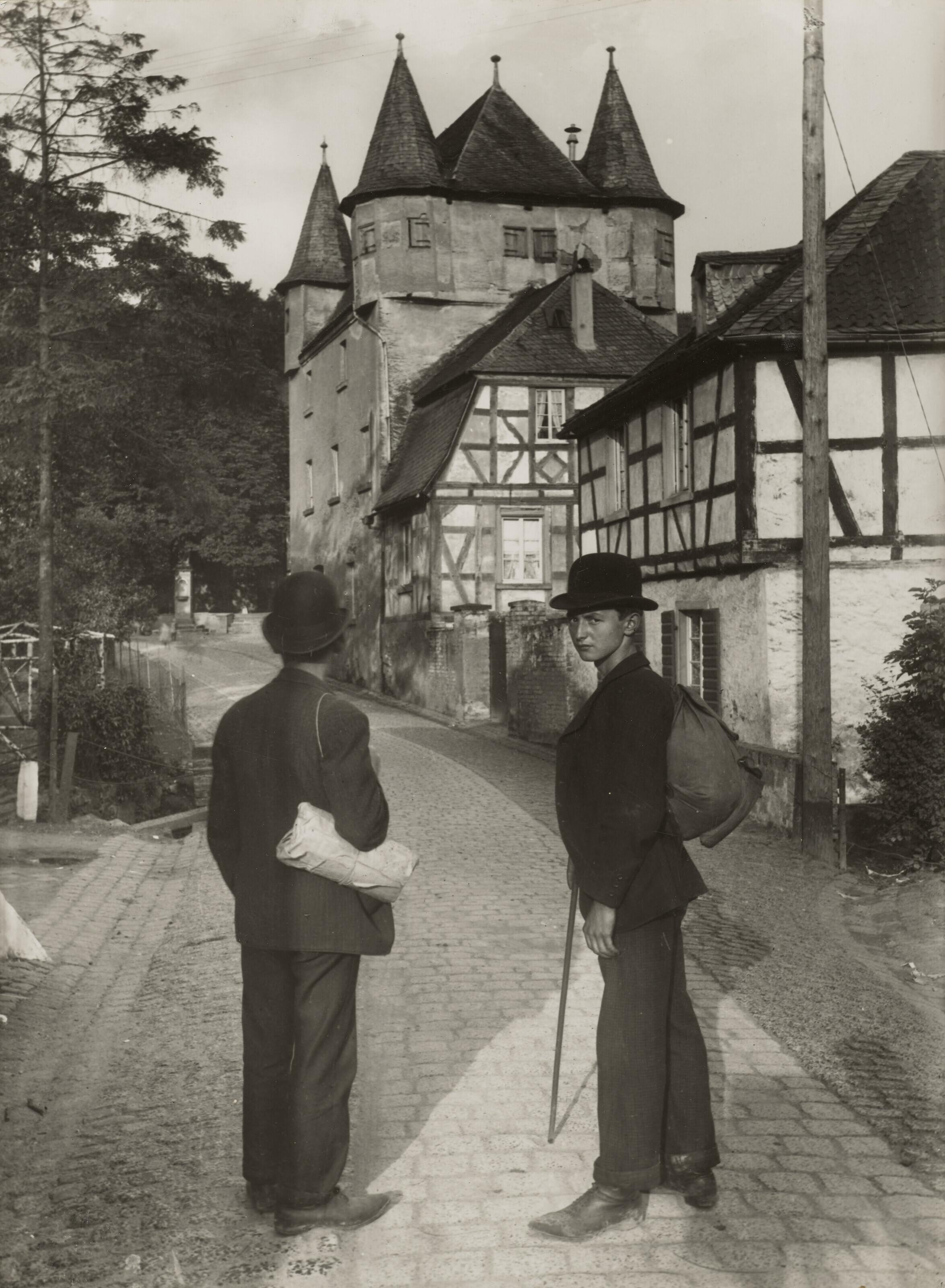 August Sander - Fahrende Handwerksburschen (Commerçants itinérants), Germany, 1929-1938