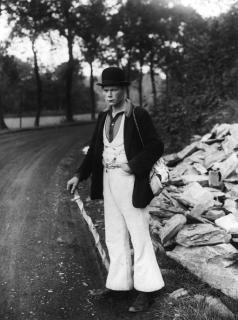 August Sander - Itinerant Mason