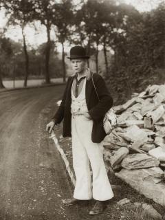 August Sander - Wandernder Maurergeselle