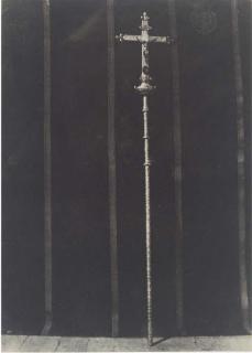 Auguste Salzmann - Jérusalem: Epée De Godefroy De Bouillon; Croix En Argent Ciselé, Donnée Par Louis Xiii À L\'Eglise Du Saint Sépulcre, 1854