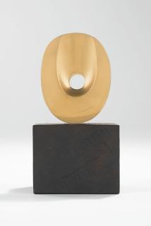 Barbara Hepworth - Upright Solitary Form (Amulet)