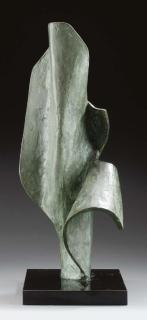 Barbara Hepworth - Vertical form