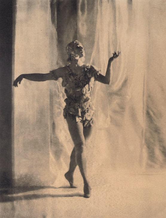 Baron Adolf de Meyer - Nijinsky in Le Spectre de la Rose, Paris, 1911