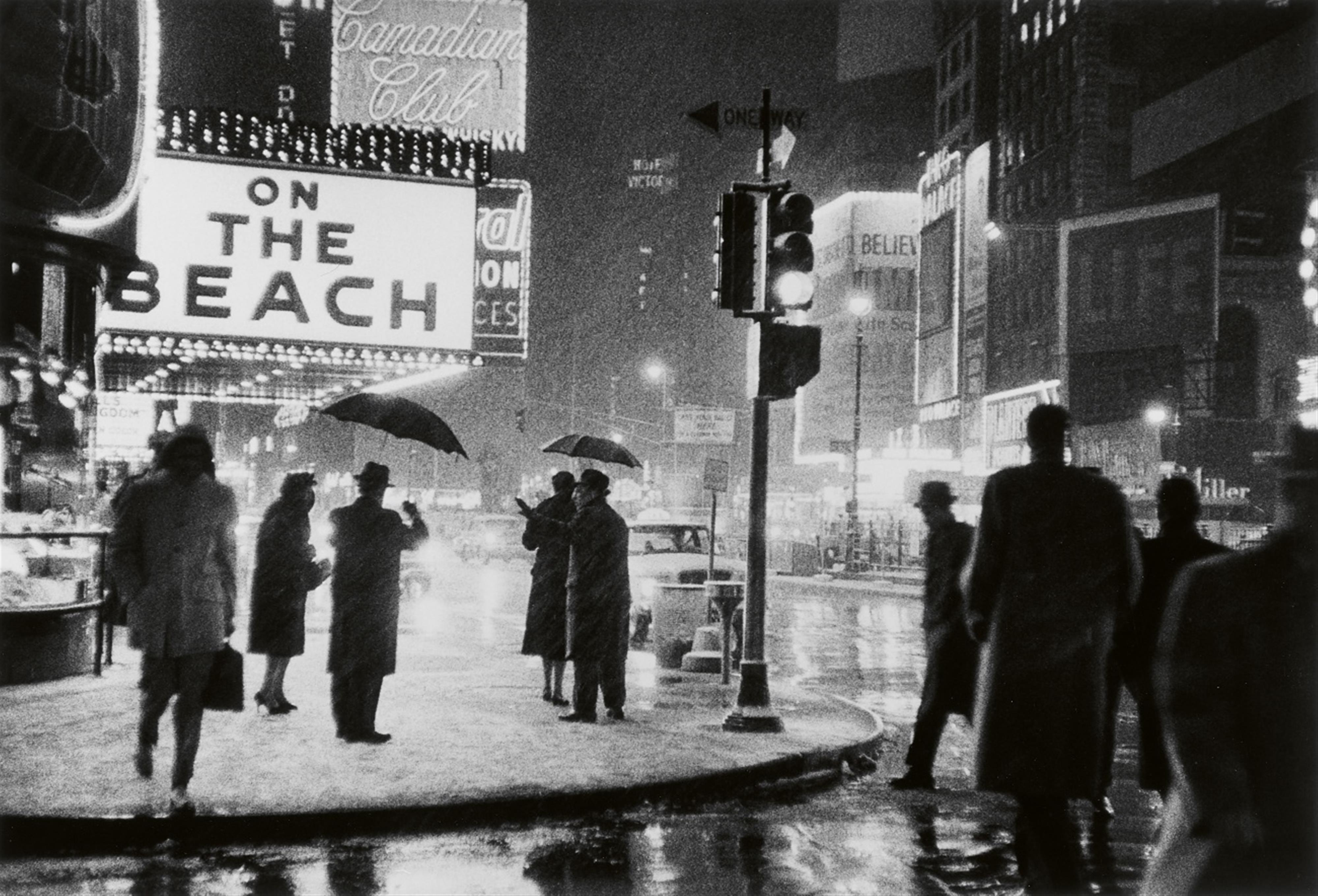 Bedrich Grunzweig - \'On the beach\', Times Square, New York City