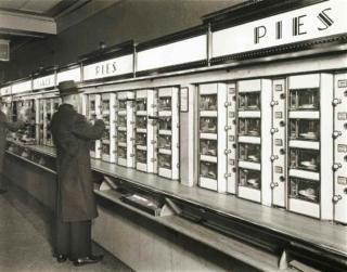 Berenice Abbott - Automat, 977 Eighth Avenue, New York, 1936