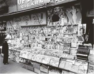 Berenice Abbott - Newsstand, 32nd Street and Third Avenue