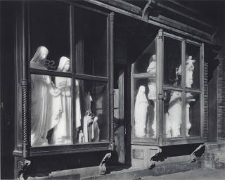 Berenice Abbott - Saints For Sale, 1932