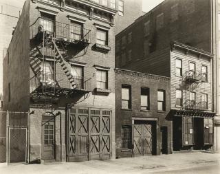 Berenice Abbott - \'Stanton Street, #328-334\'