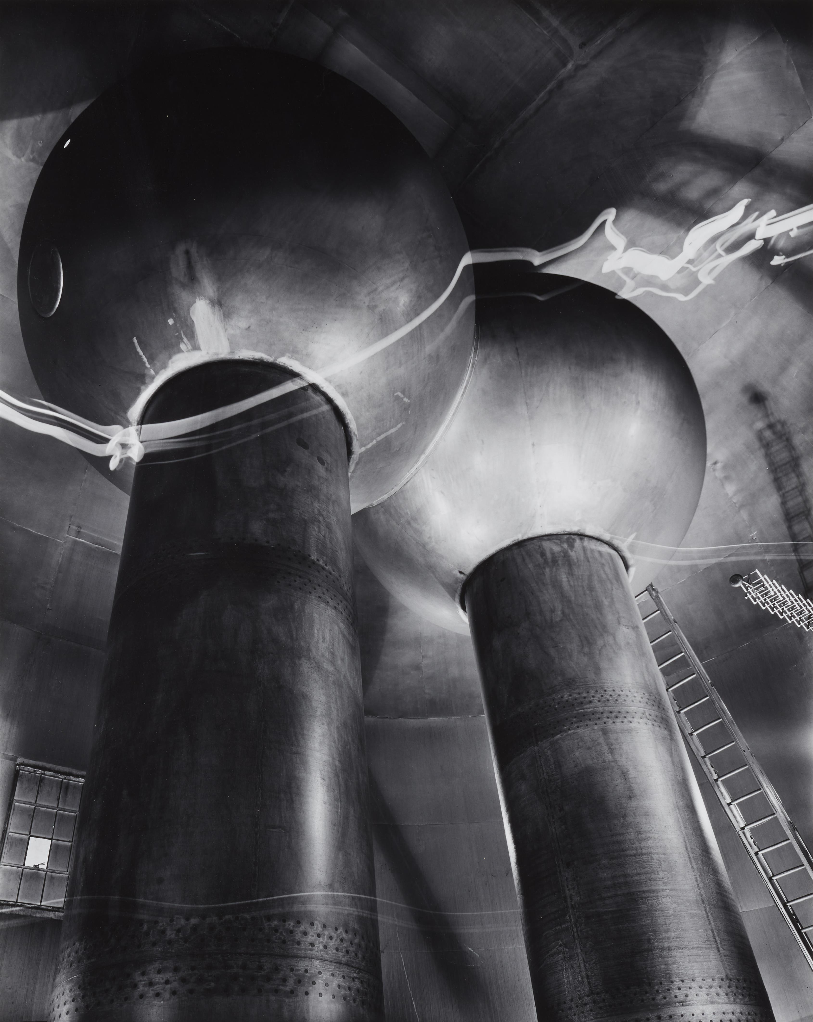 Berenice Abbott - Van De Graaff Generator, Cambridge/MA