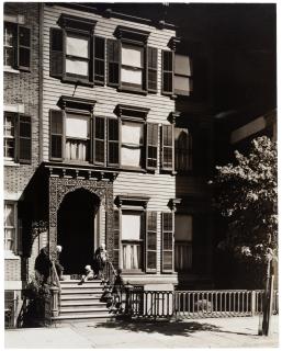 Berenice Abbott - Willow Street, no. 113, May 14, 1936