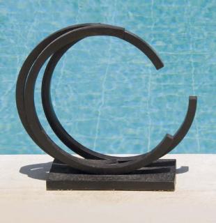 Bernar Venet - 256.5° Arc x 3