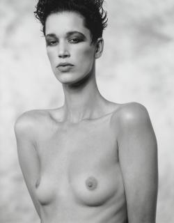 Bettina Rheims - Meg, De La Série Modern Lovers, 1989Silver Print Flush-Mounted To Aluminium. On The Reverse, Signed, Dated, Numbered 2/3 And Stamped. Framed.