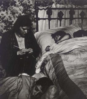Bill Brandt - Bedroom in West Ham, 1930s