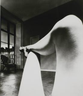 Bill Brandt - \'Belgravia, London\', 1951