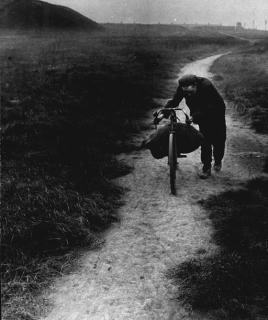 Bill Brandt - Coal searcher returning home, Jarrow