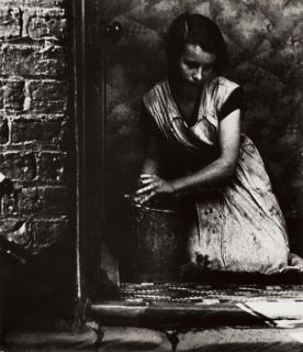 Bill Brandt - East End Morning