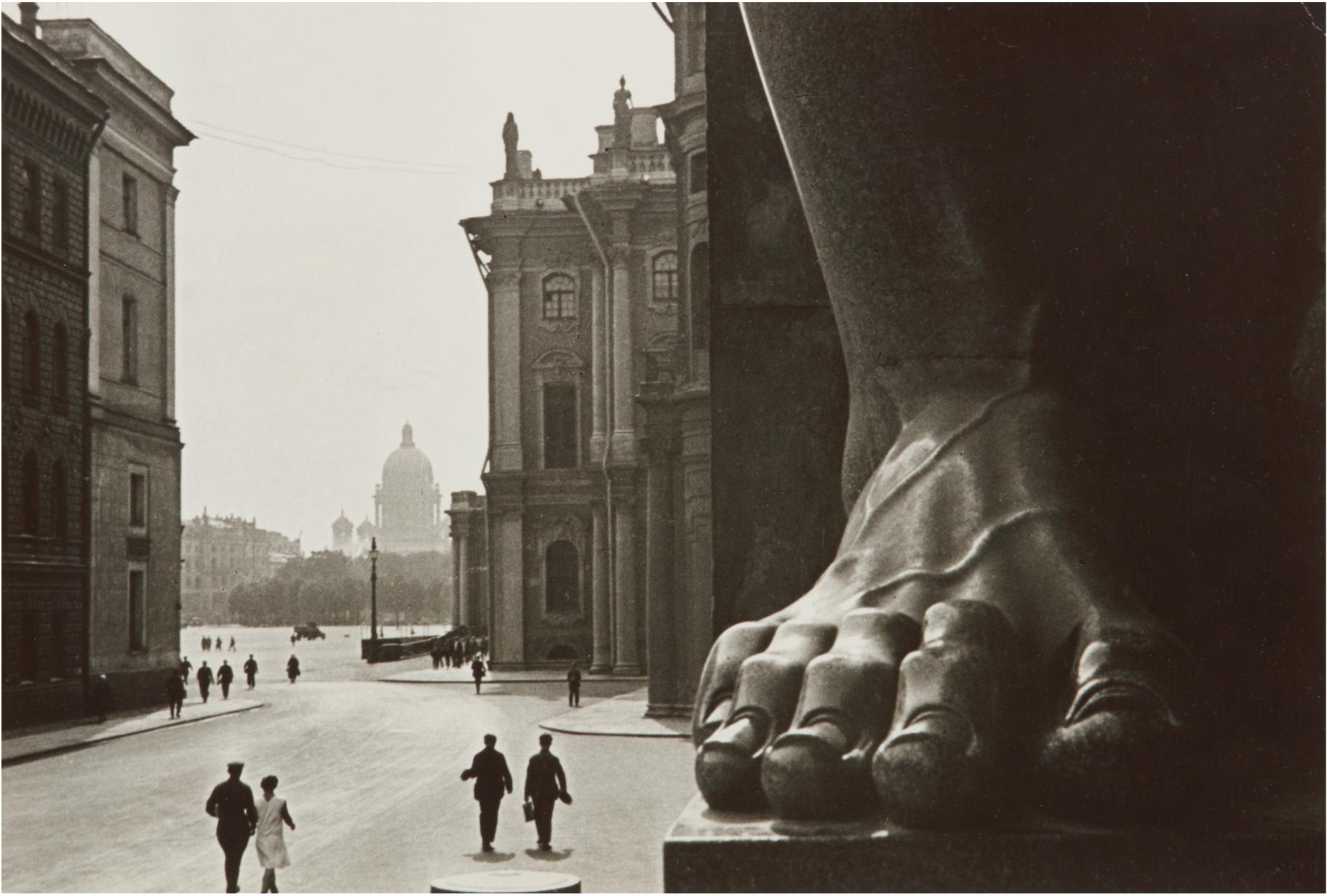 Boris Ignatovich - At The Hermitage