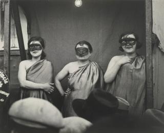 Brassaï - \'La Parade À La Fêté Foraine\'