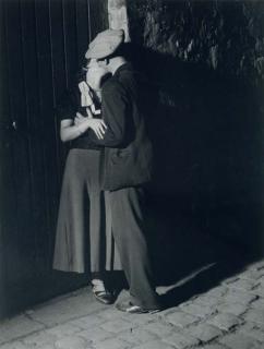 Brassaï - Lovers in the Latin Quarter, 1932