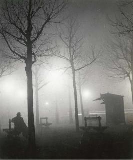 Brassai - Paris la Nuit (Avenue de L\'Observatoire), 1932