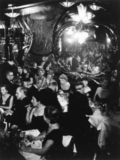 Brassaï - Soireé chez Maxim\'s à Paris (1949)