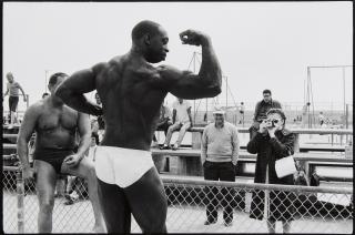 Bruce Davidson - Muscle Beach, Los Angeles