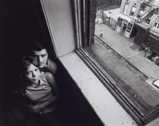 Bruce Davidson - Ohne Titel (aus der Serie: East 100th Street)