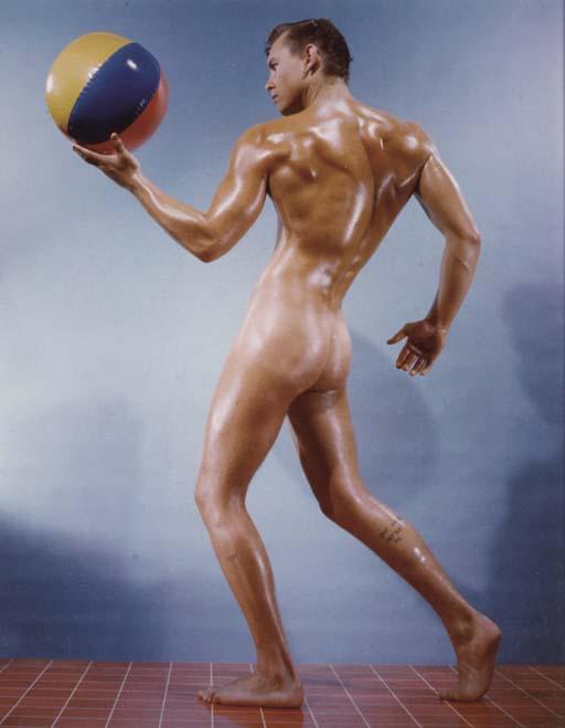 Bruce of Los Angeles - Nu au ballon