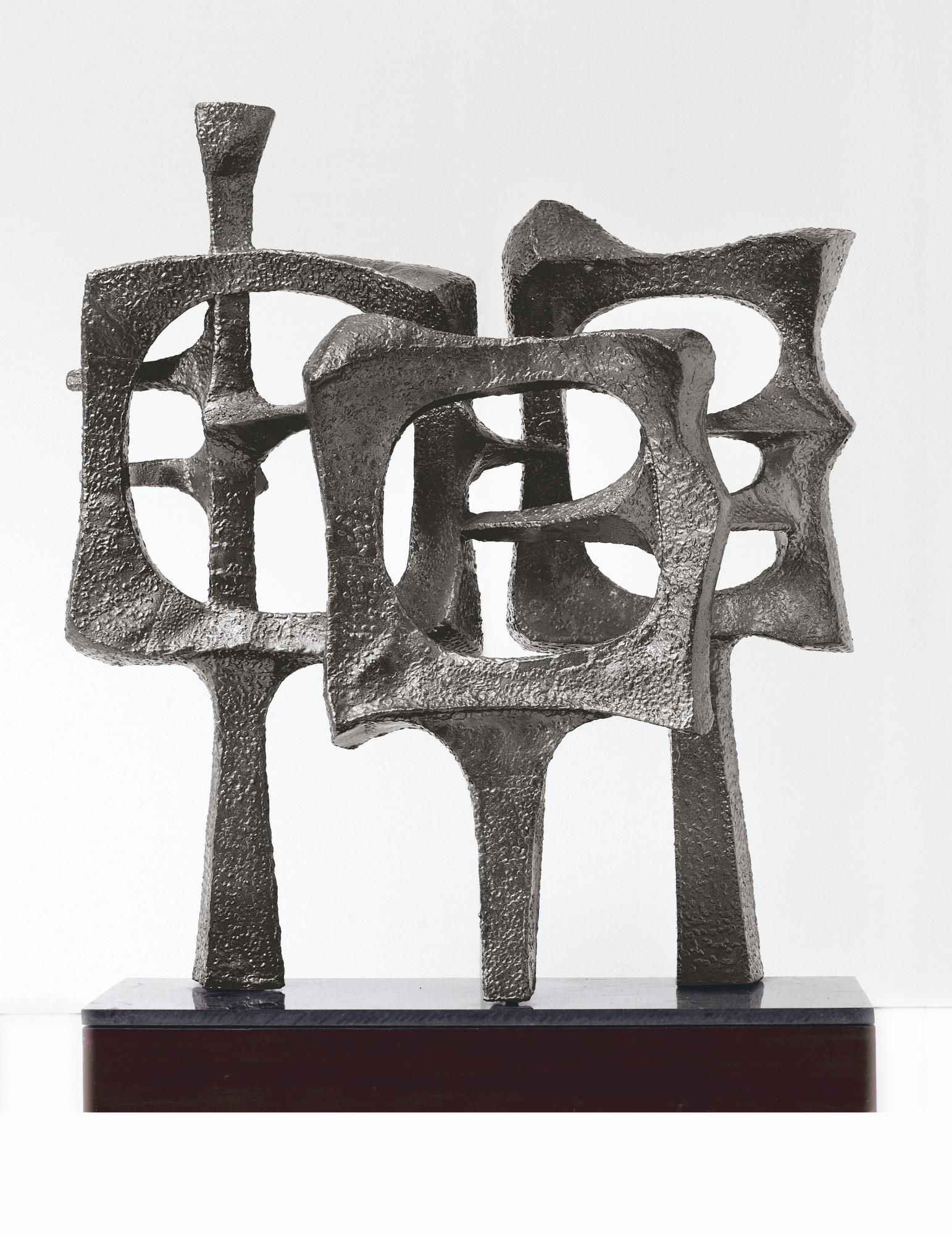 But Mochtar - Patung Elemen Estetik (Study Of Esthetic Principles) 