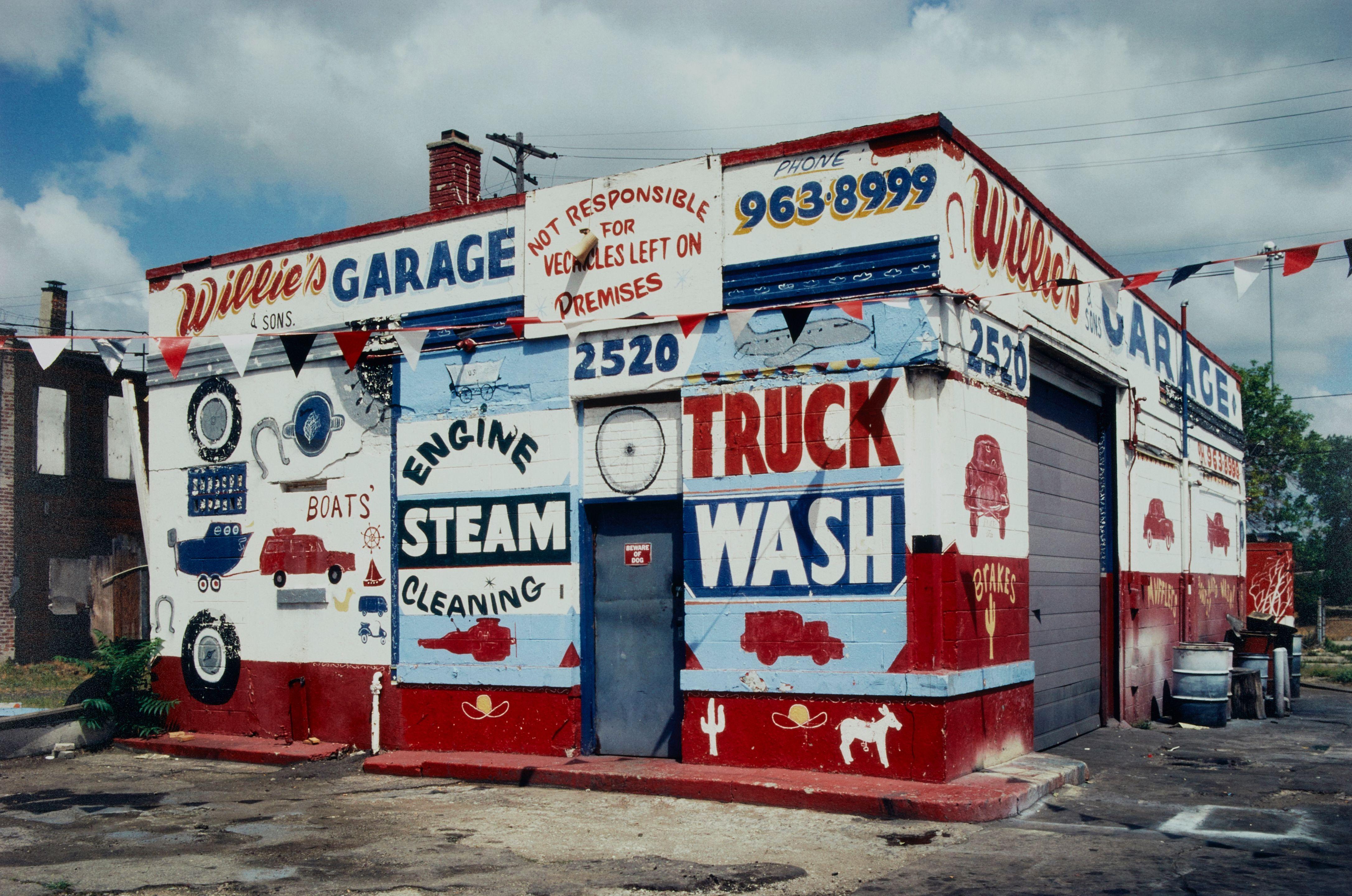 Camilo José Vergara - Willie\'s Garage, Michigan Avenue, Detroit
