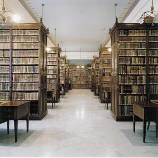 Candida Höfer - Bibliothek Madrid I