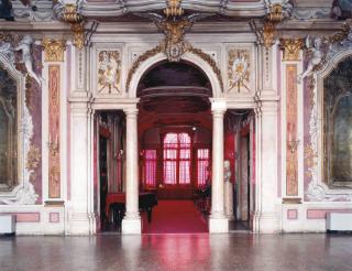 Candida Höfer - \'Palazzo Zenobio Venezia 2003\'