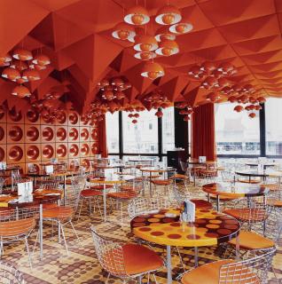 Candida Höfer - Spiegelkantine 5, 2000