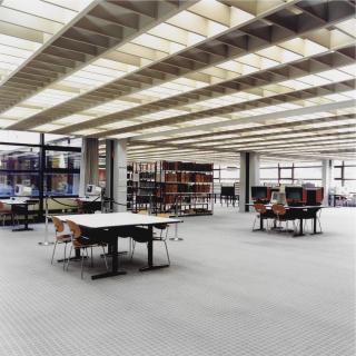 Candida Höfer - Universitatsbibliothek Hamburg 2001-2003