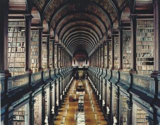 Candida Hofer - Trinity College Library Dublin I, 2004