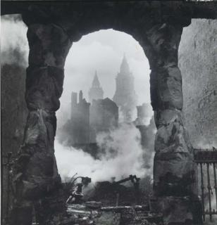 Cecil Beaton - Blitz, City of London, 1940-41