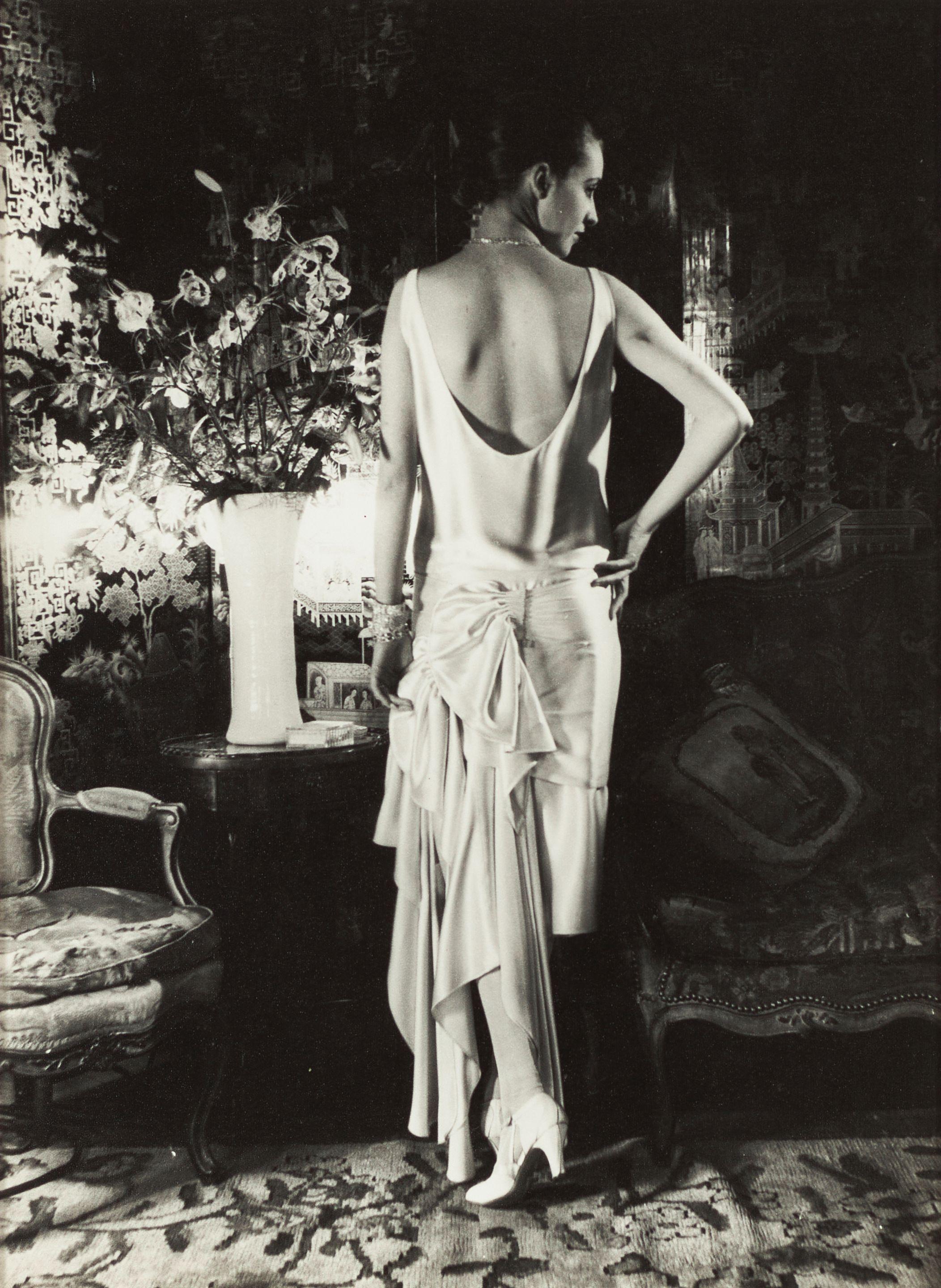 Cecil Beaton - Marion Morehouse in Conde Nast\'s Apartment (1040 Park Avenue, New York)