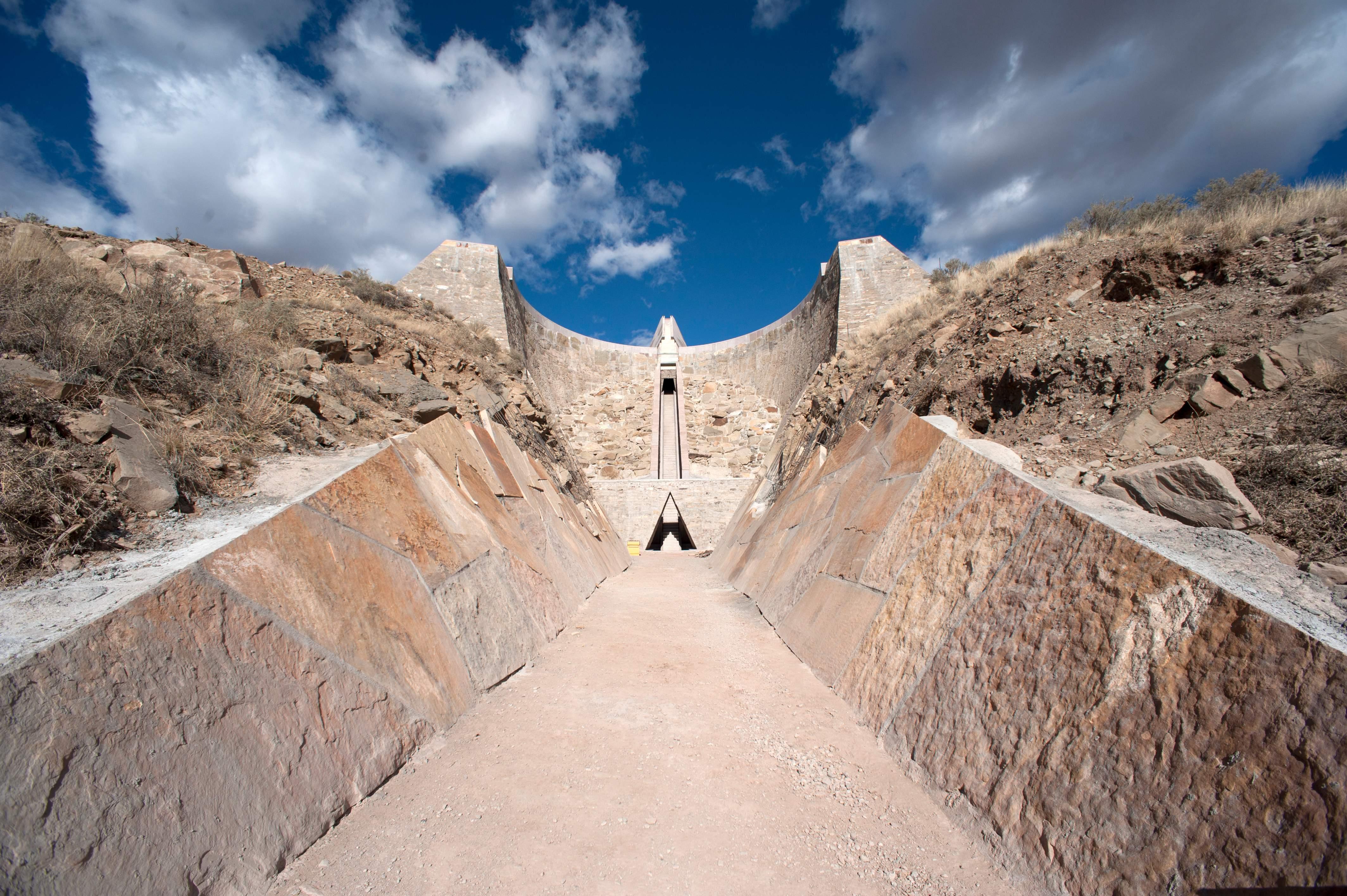 Charles Ross - Solar burn in the time it takes sunlight to reach the earth