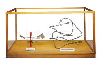 Chris Burden - Airplane and Barbed Wire