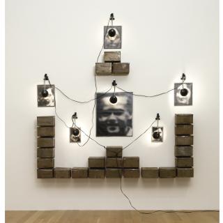 Christian Boltanski - Autel Chases