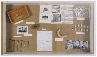 Christian Boltanski - Vitrine de Référence