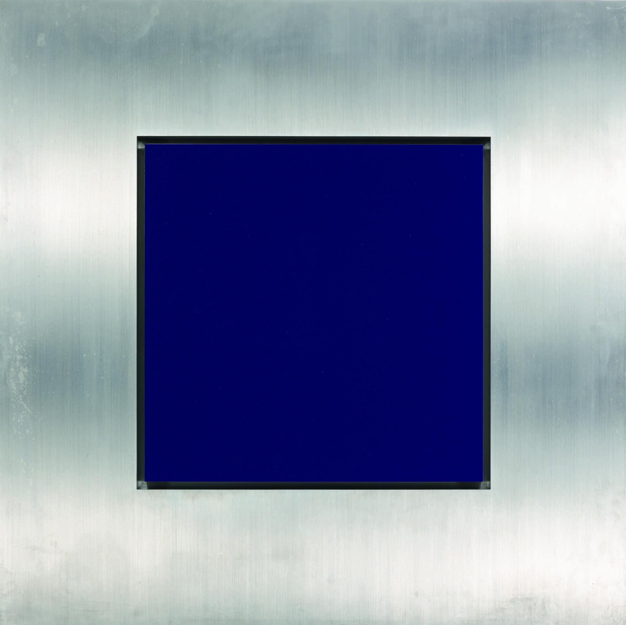 Christian Eckart - Small, Square Monochrome #1505