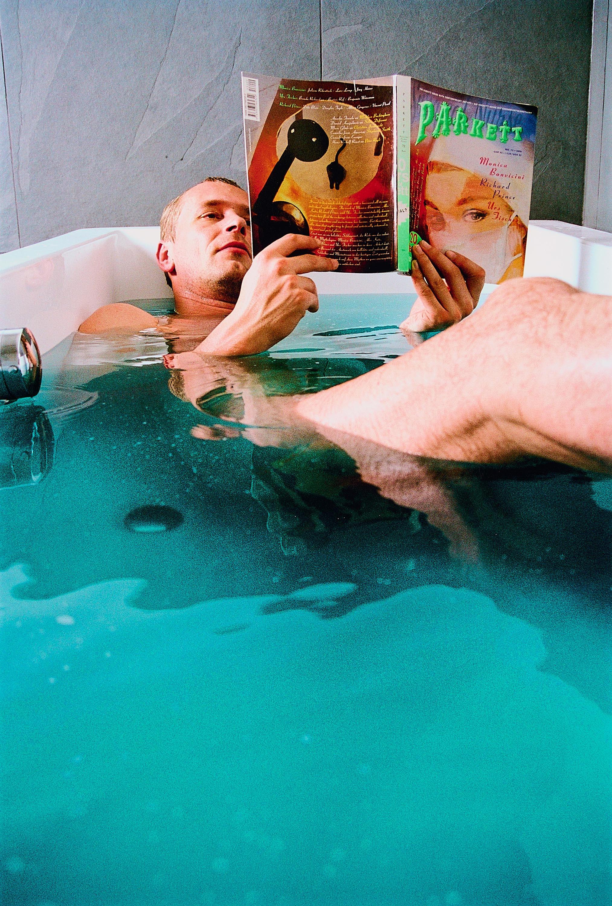 Christian Jankowski - Christian Jankowski reads 50 Parkett Artists Collaborations (für Parkett 81).