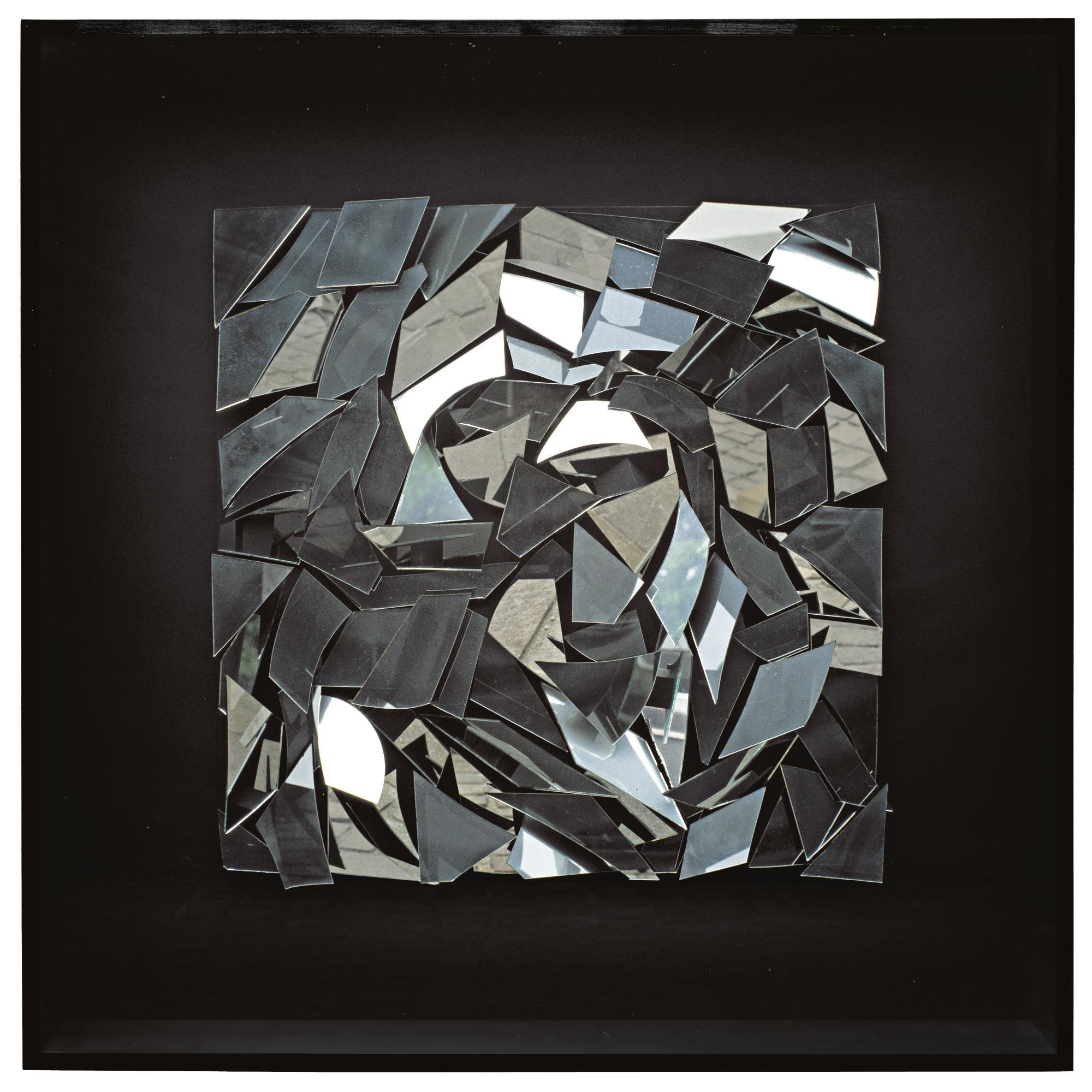 Christian Megert - Untitled (Spiegelobjekt, Fragmentiert)