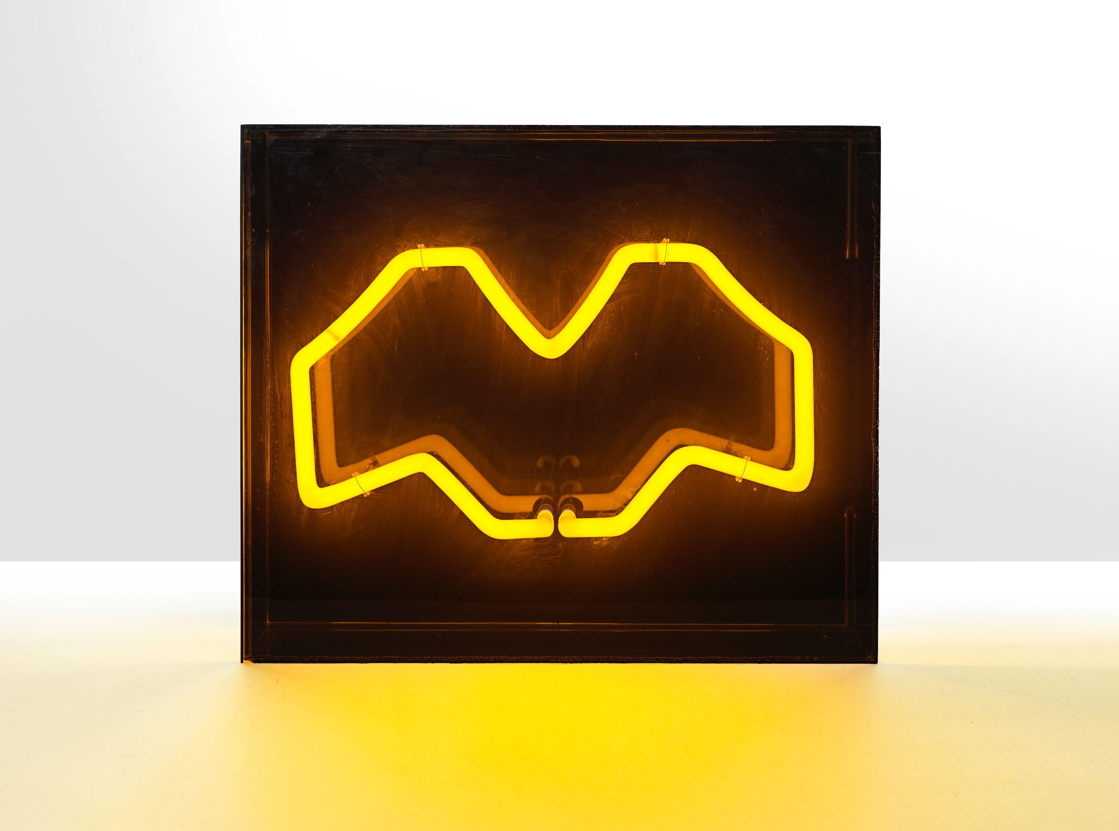 Chryssa - Neon Oiseau