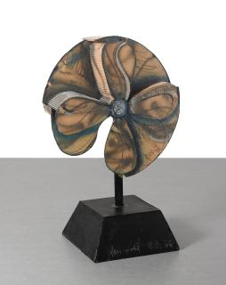 Claes Oldenburg - Fan Model (Hard)